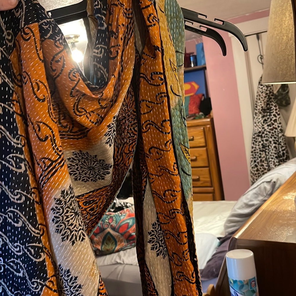 Beautiful women scarf!